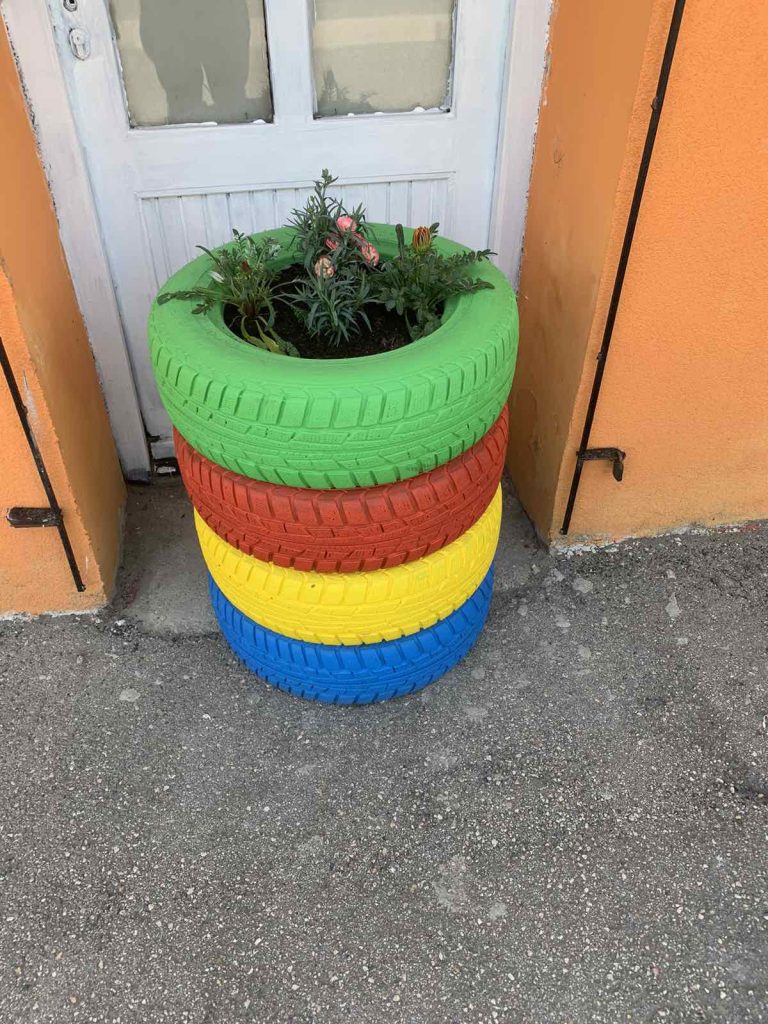 Kerti dekoráció az újrahasznosítás jegyében