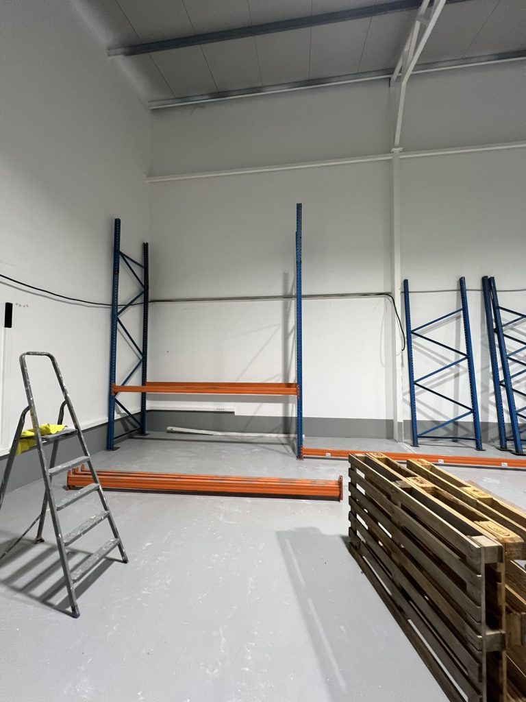 Új raktárba költözött a Paint Partners 1