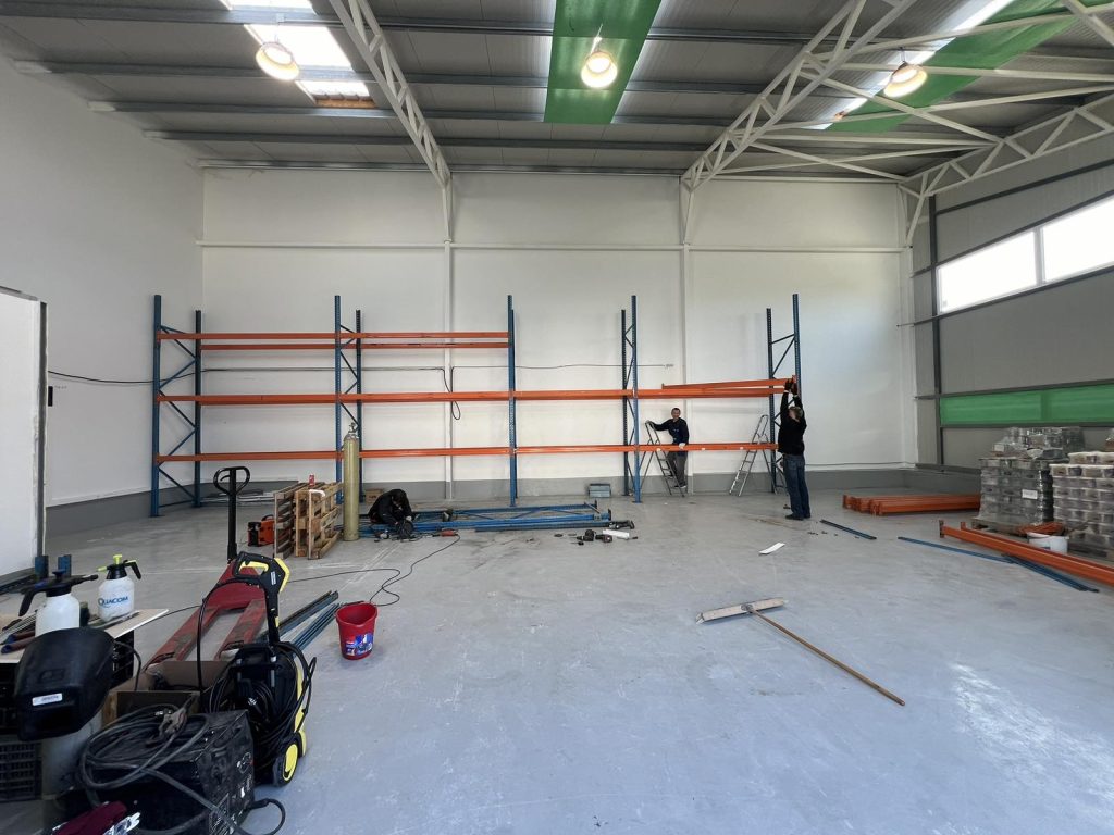 Új raktárba költözött a Paint Partners 2