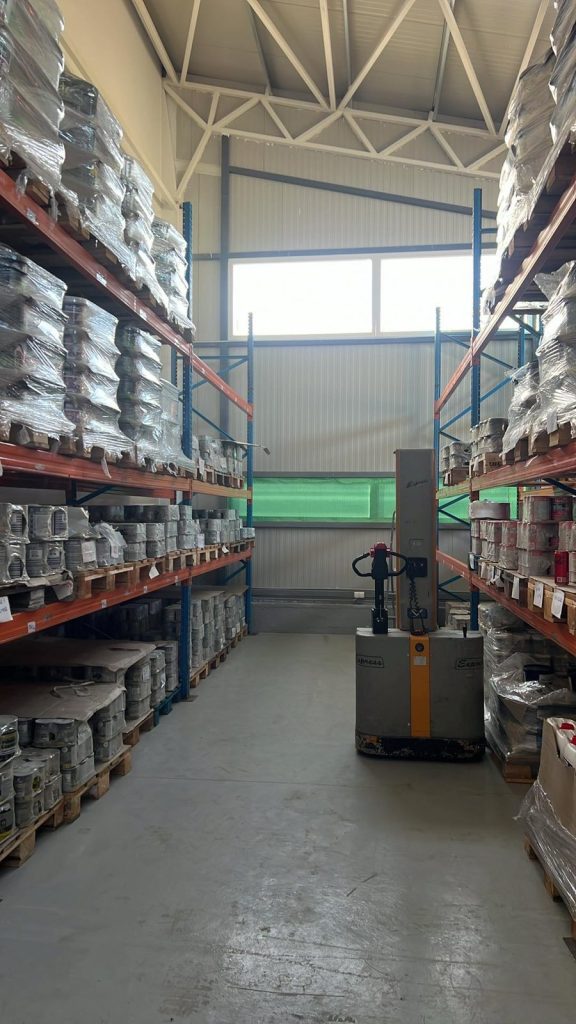 Új raktárba költözött a Paint Partners 5